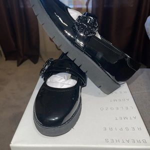 Geox  Respira Italian Patent Black Leather Size 39 Rhinestone Buckle.